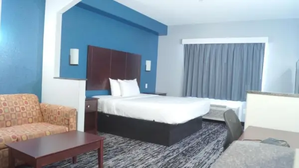 Magnolia Inn and Suites Olive Branch 10